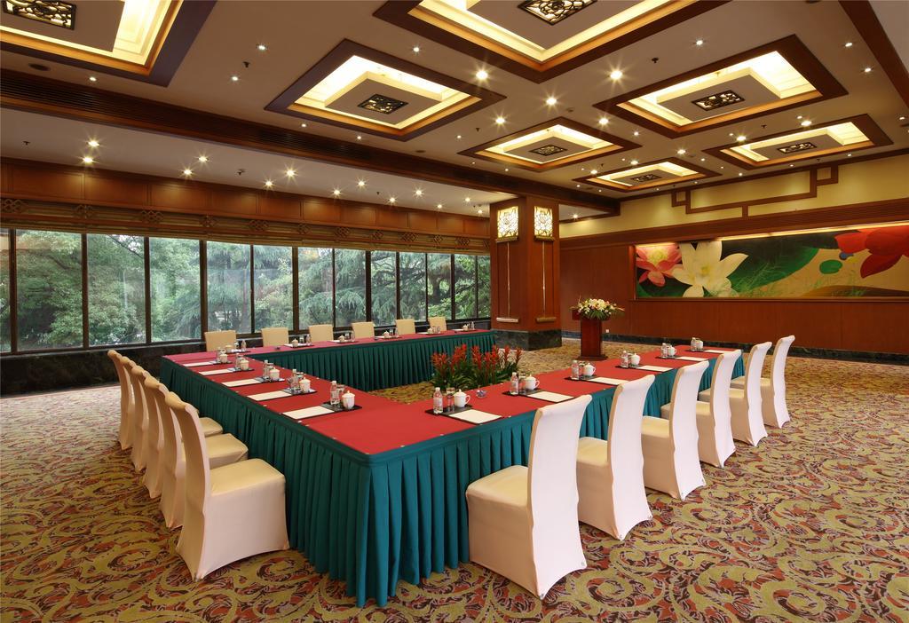 Cypress Hotel Jin Jiang Shanghai Esterno foto
